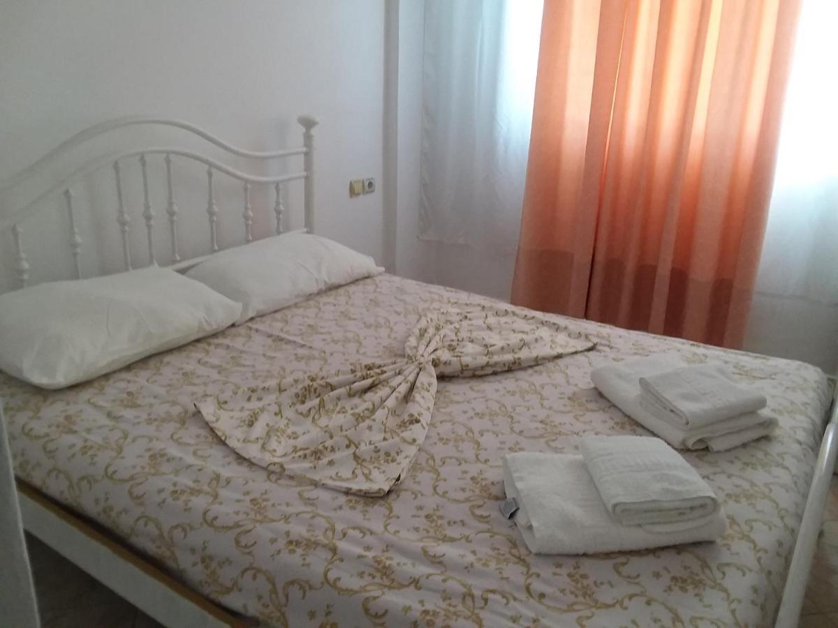 Damian Saranda Hotel ภายนอก รูปภาพ