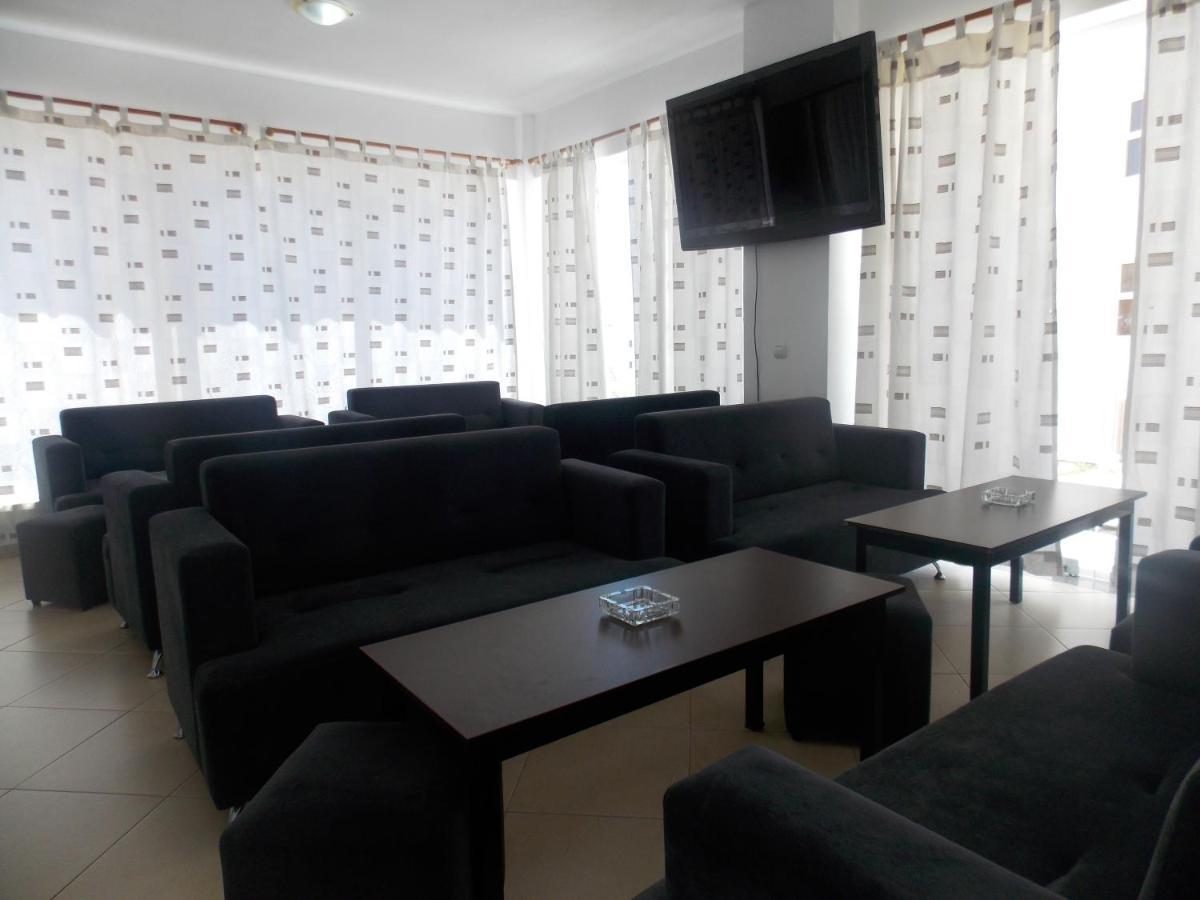 Damian Saranda Hotel ภายนอก รูปภาพ