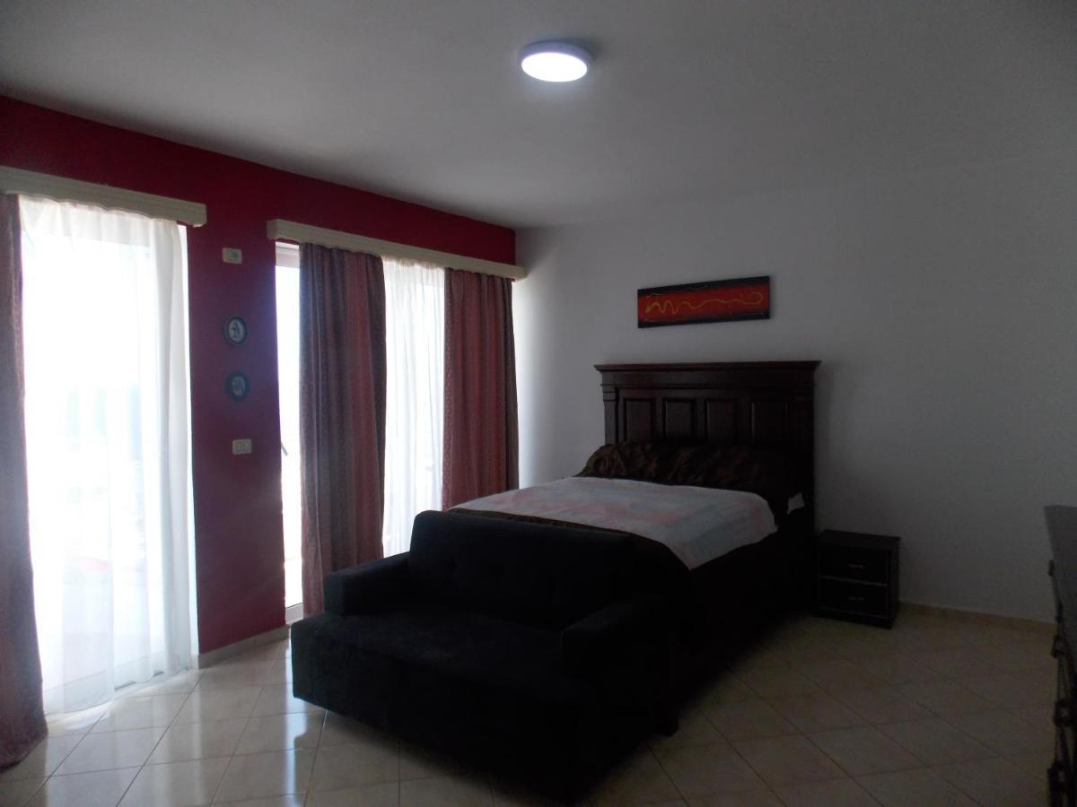 Damian Saranda Hotel ภายนอก รูปภาพ