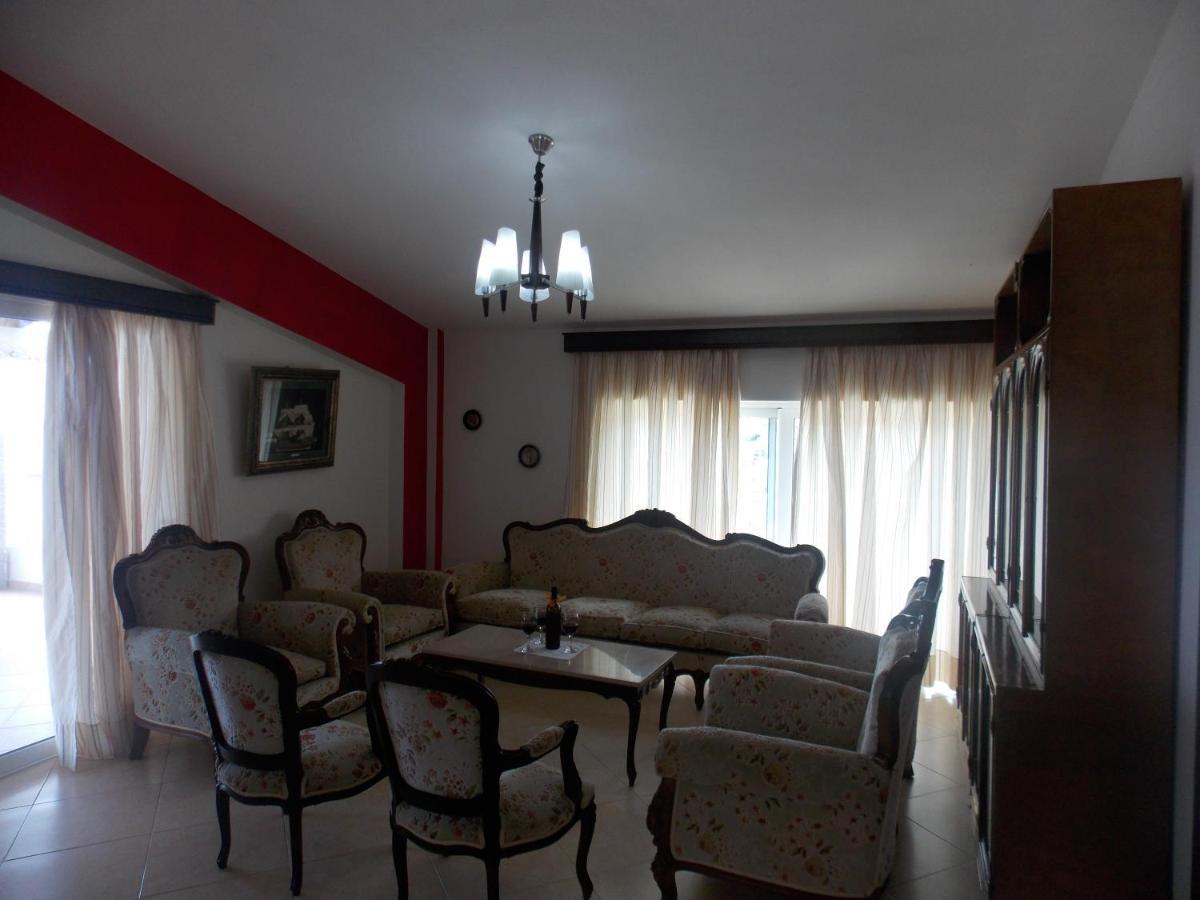 Damian Saranda Hotel ภายนอก รูปภาพ