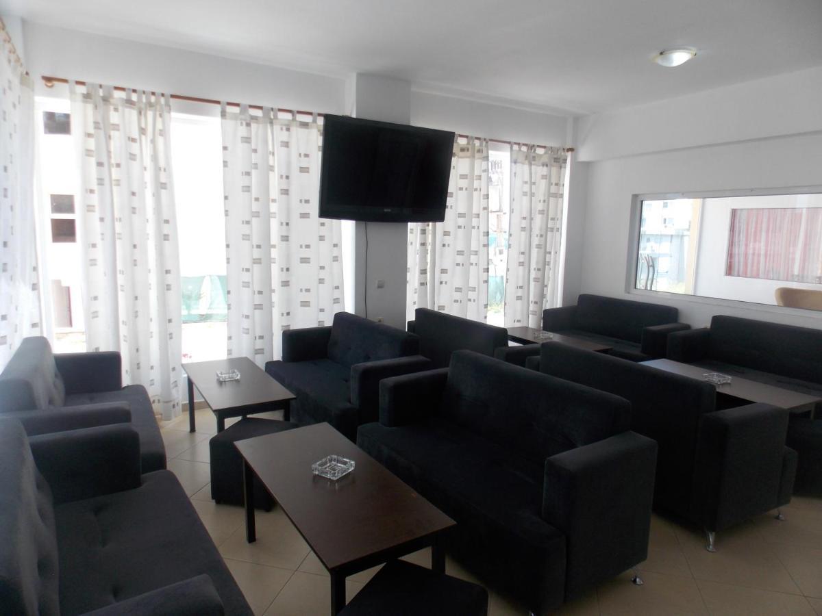 Damian Saranda Hotel ภายนอก รูปภาพ