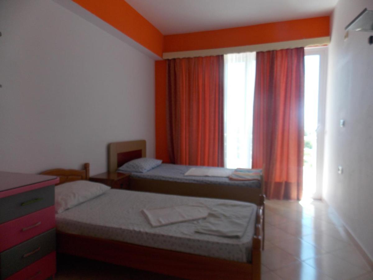 Damian Saranda Hotel ภายนอก รูปภาพ
