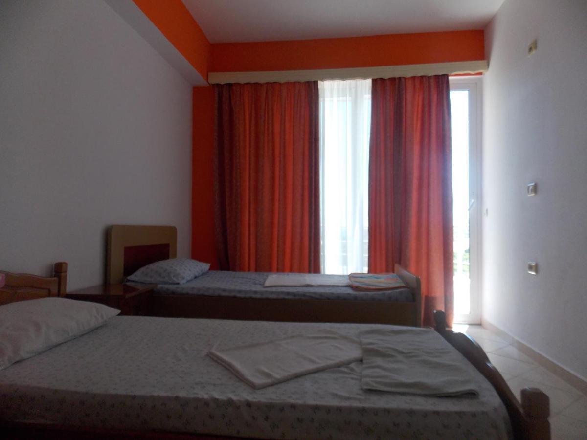 Damian Saranda Hotel ภายนอก รูปภาพ