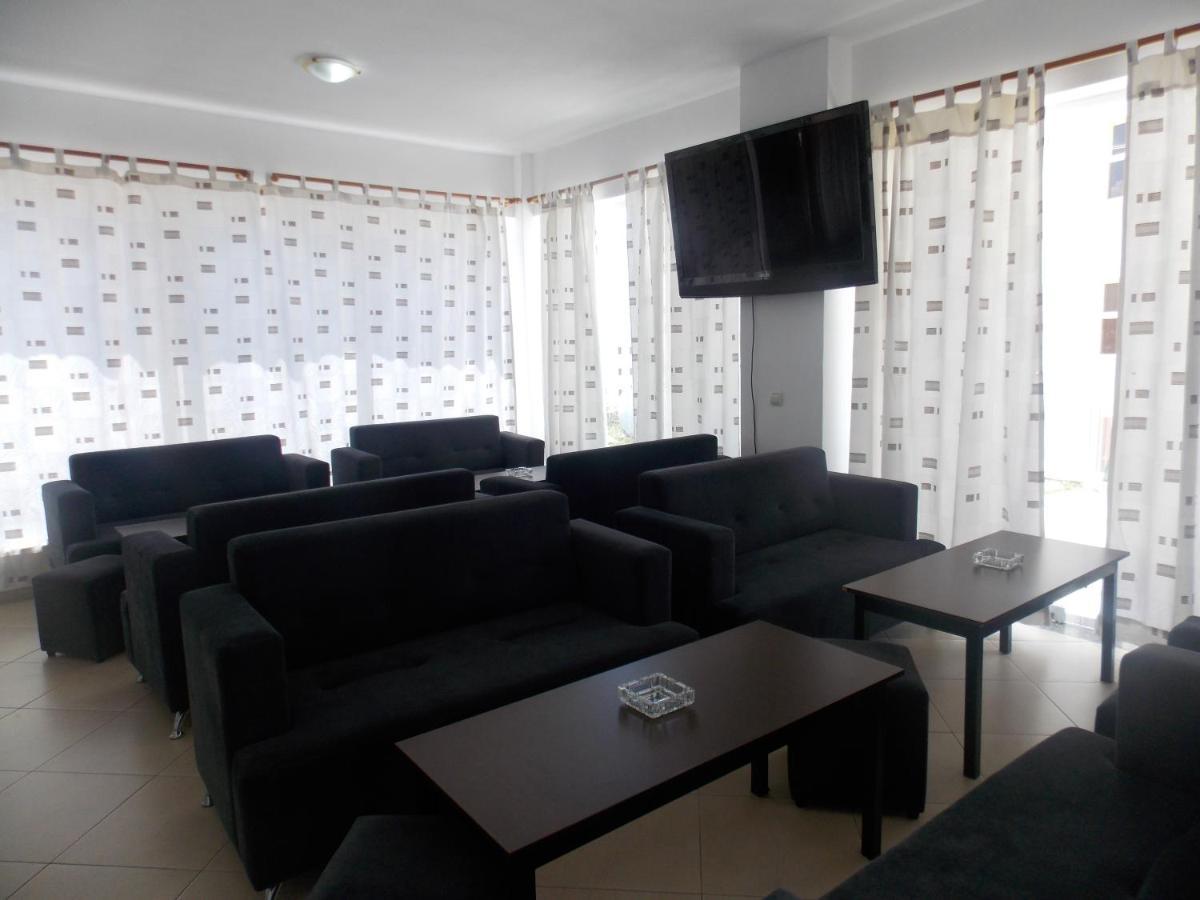 Damian Saranda Hotel ภายนอก รูปภาพ