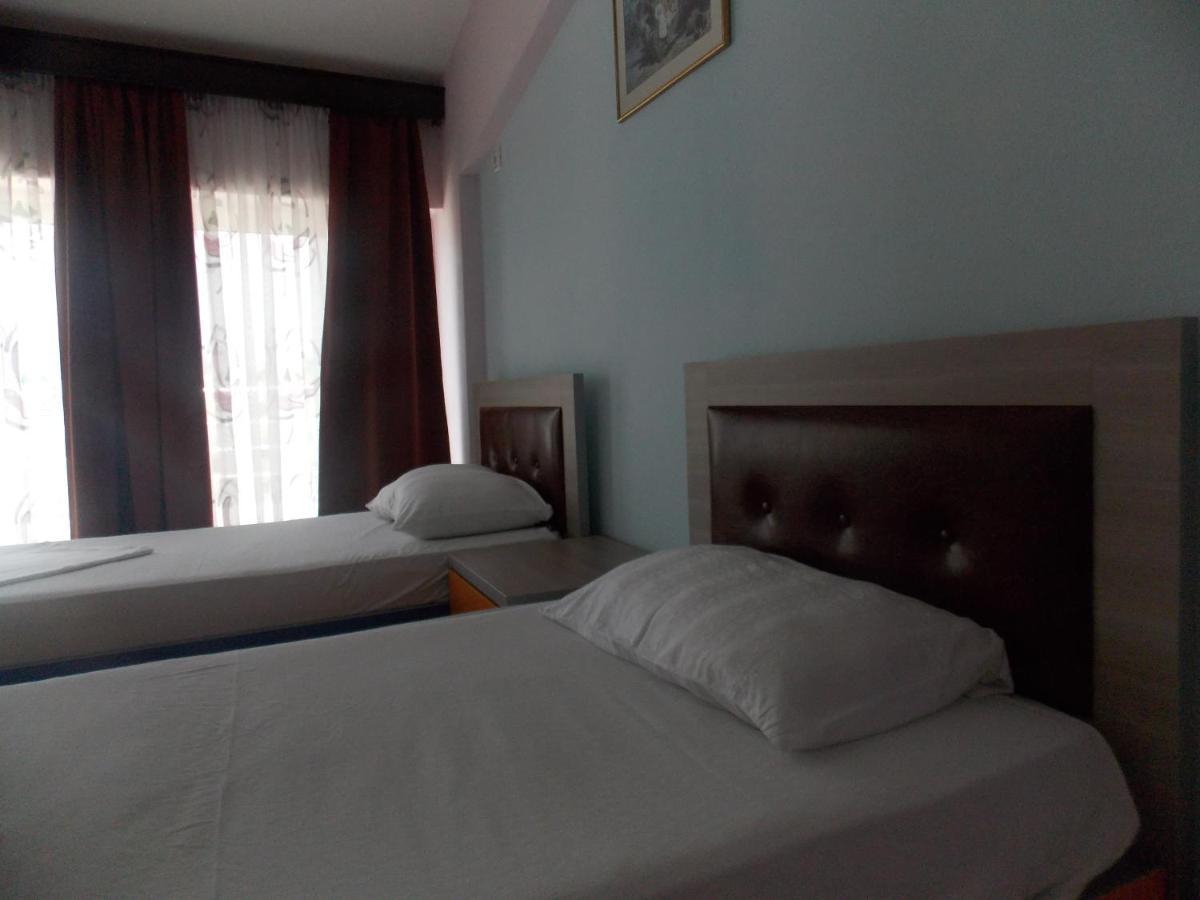 Damian Saranda Hotel ภายนอก รูปภาพ