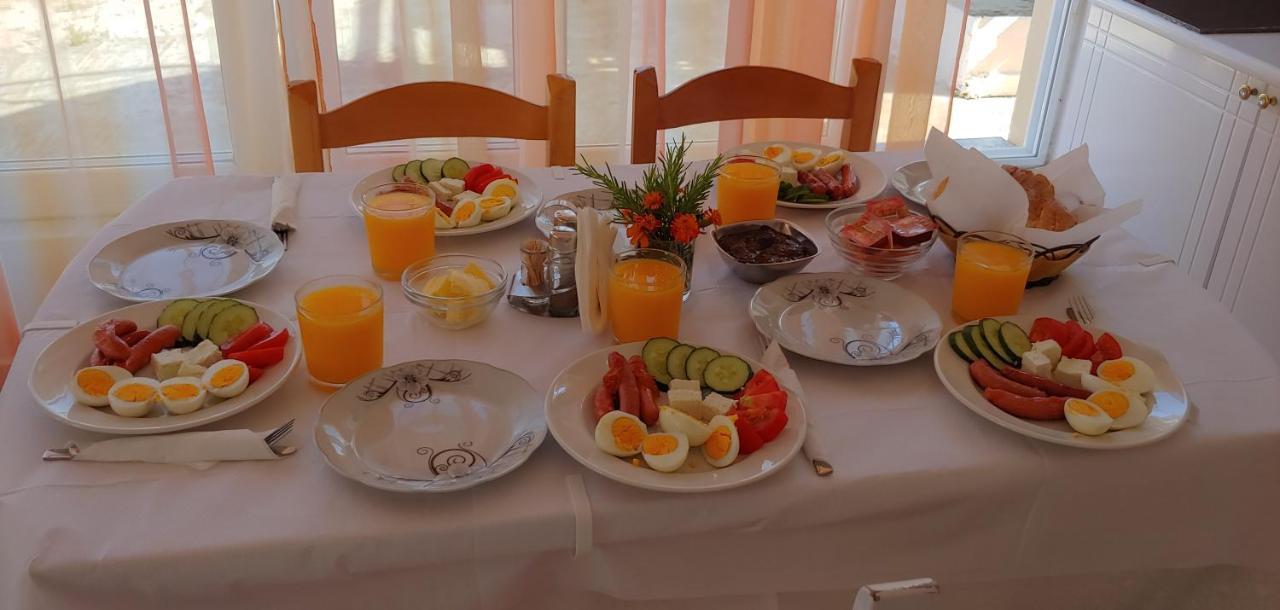 Damian Saranda Hotel ภายนอก รูปภาพ