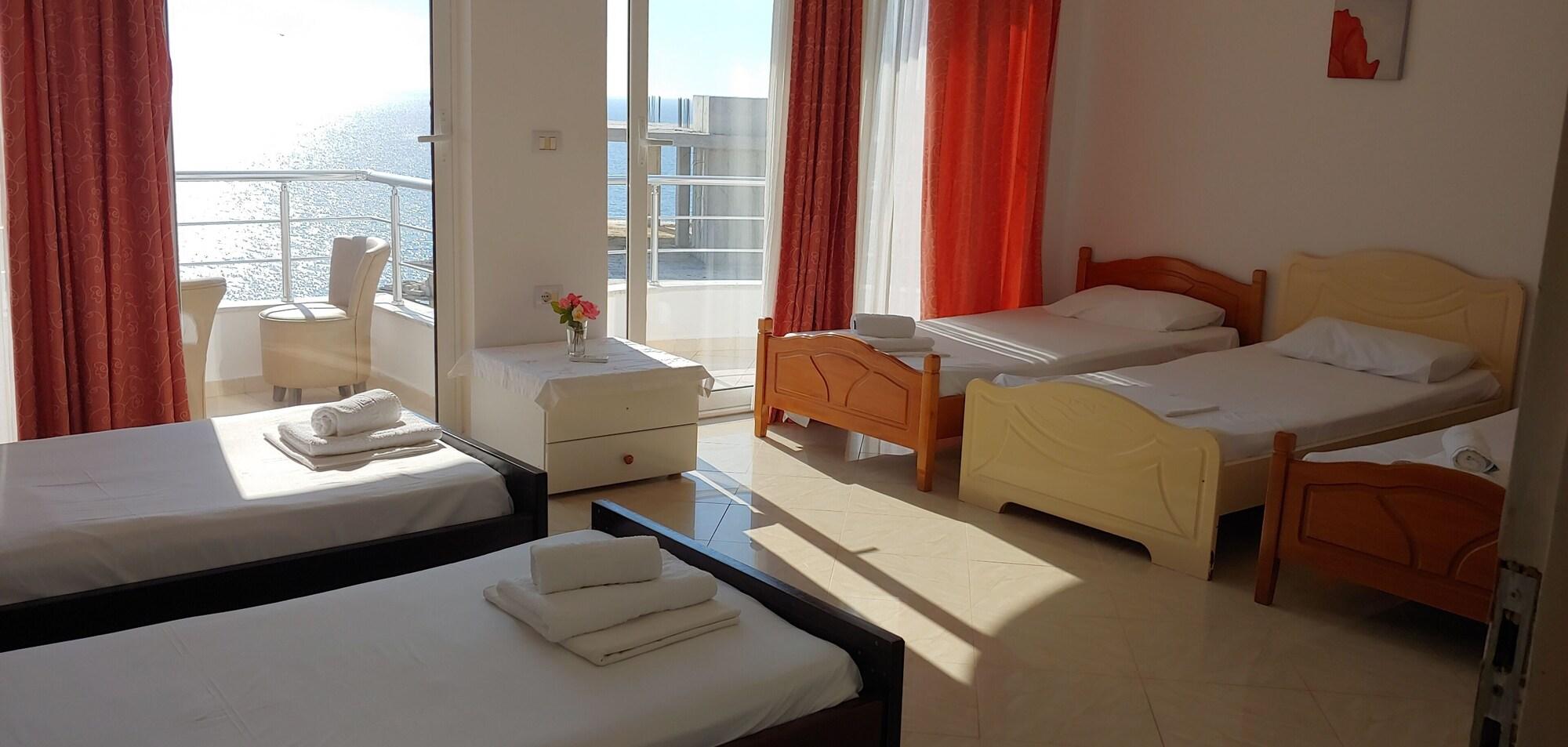 Damian Saranda Hotel ภายนอก รูปภาพ