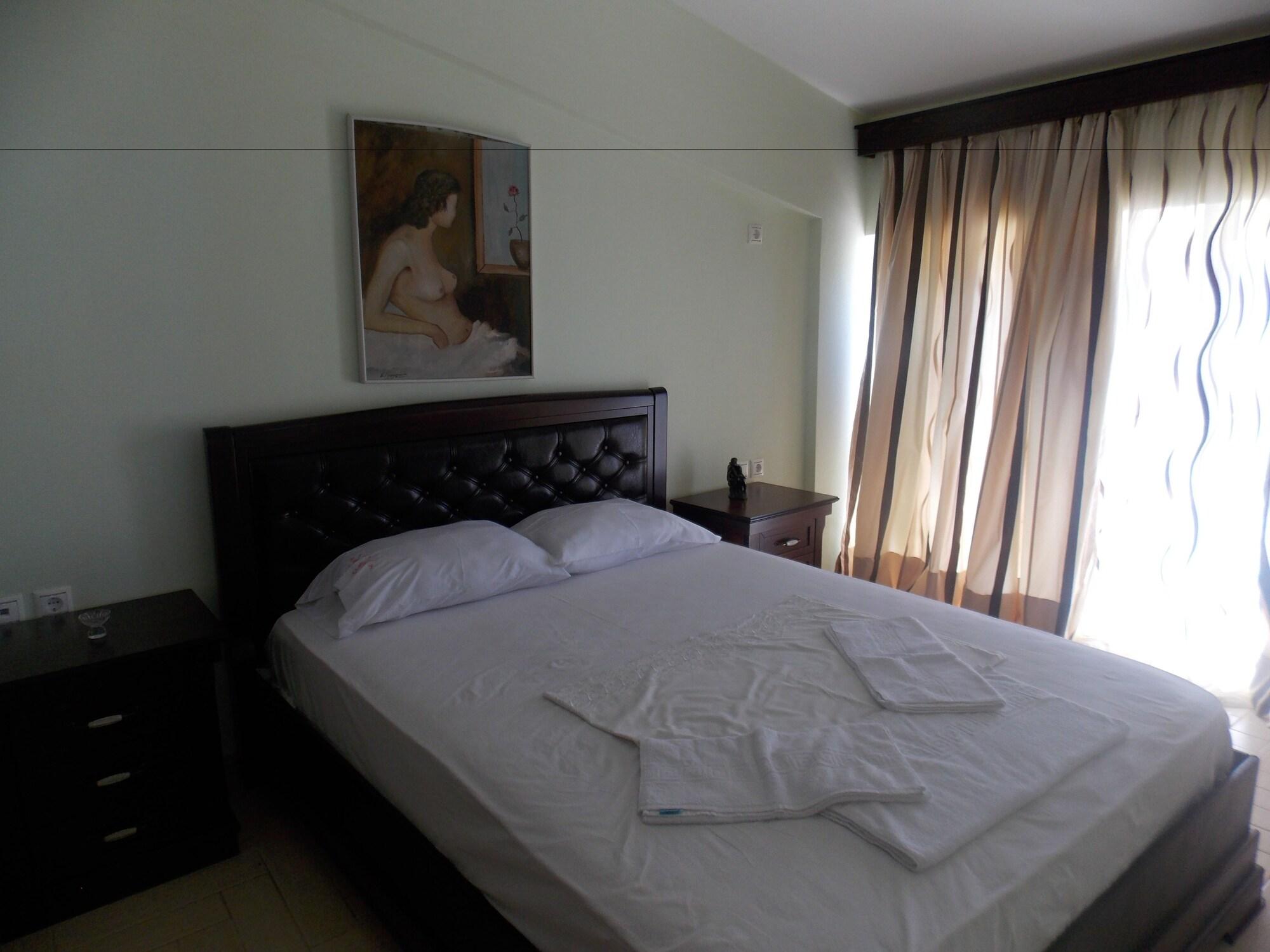 Damian Saranda Hotel ภายนอก รูปภาพ