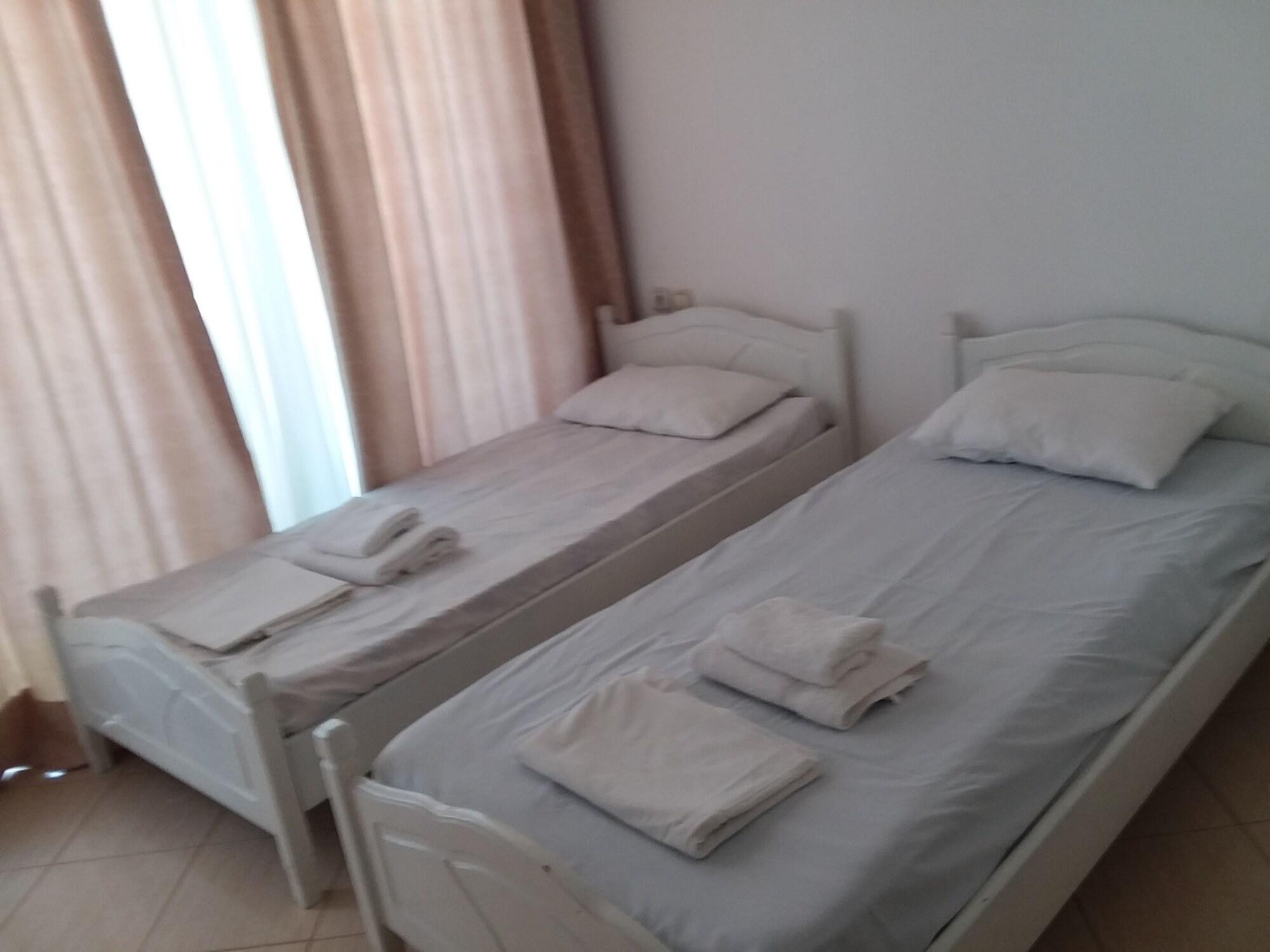 Damian Saranda Hotel ภายนอก รูปภาพ