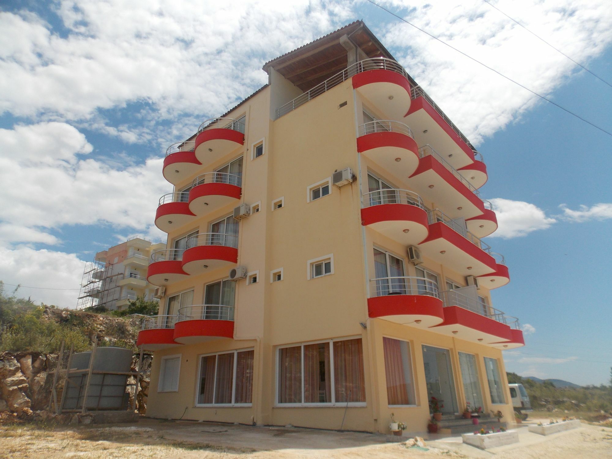 Damian Saranda Hotel ภายนอก รูปภาพ