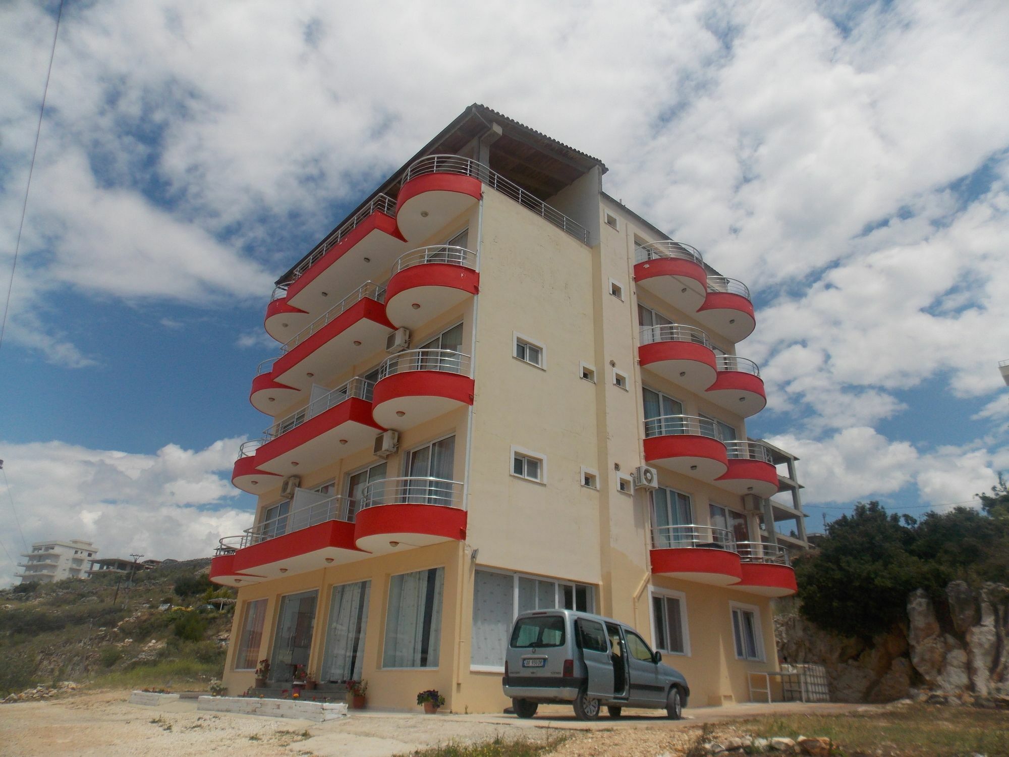 Damian Saranda Hotel ภายนอก รูปภาพ